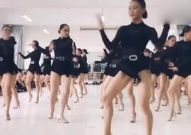 拉丁舞牛仔音乐,拉丁舞中的活力节奏与技巧解析